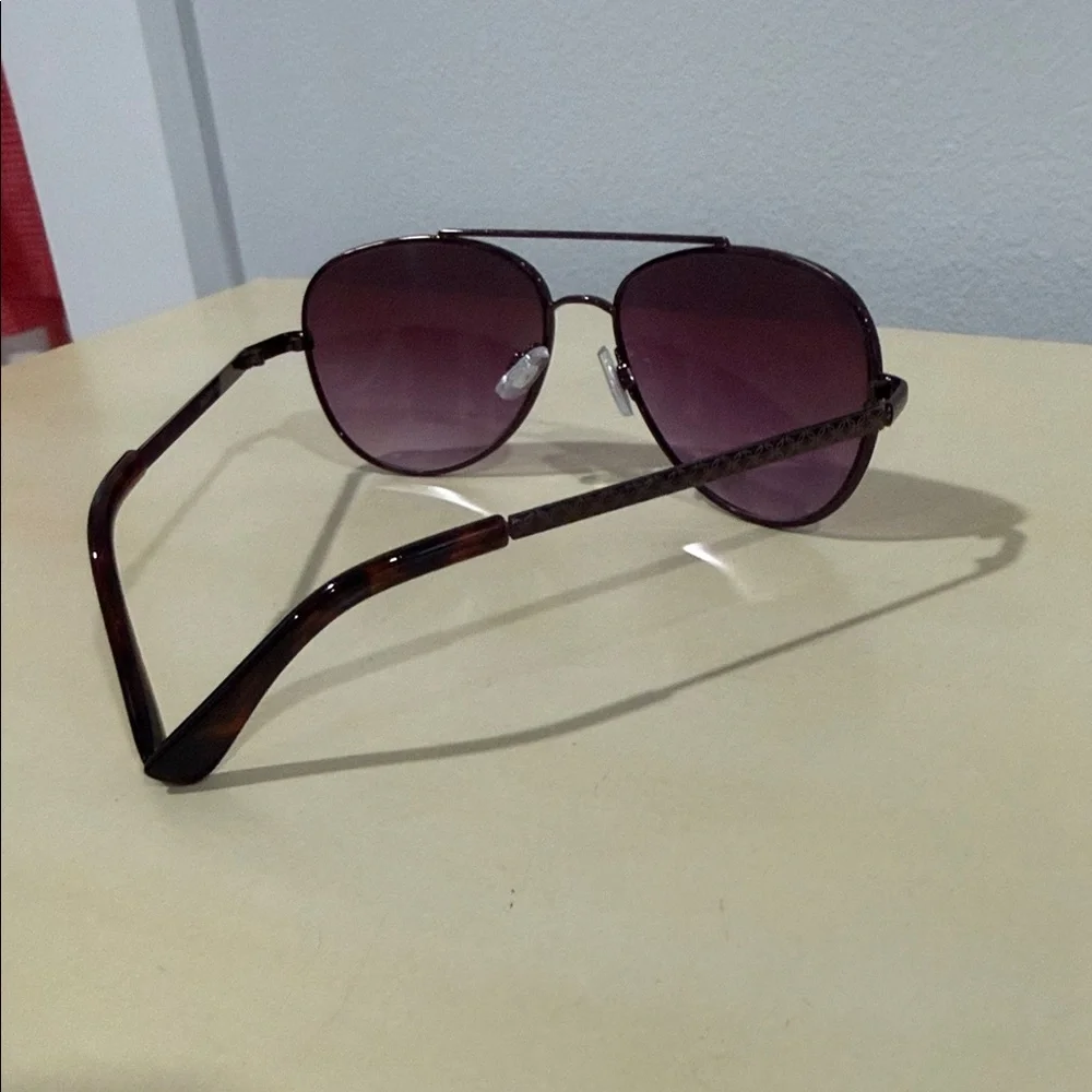 Oscar de la Renta Dark Aviator Sunglasses